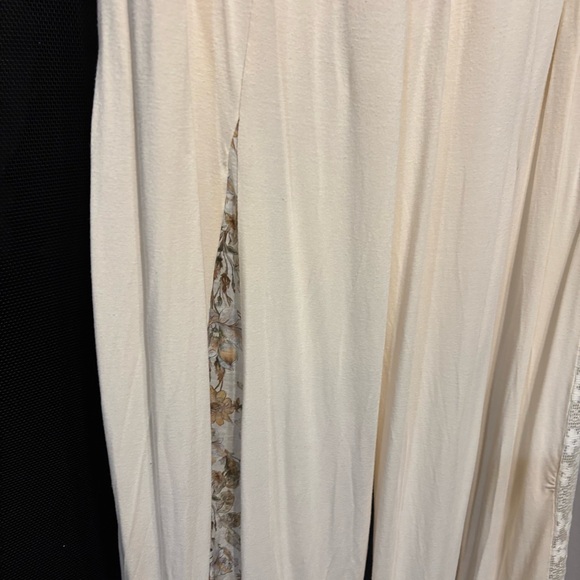 Pol | Floral Lace Cream Wide-Leg Pants - Picture 7 of 16